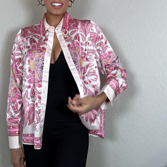 Rachael Roy Pink Paisley Button Up Blouse - Picture 7 of 12